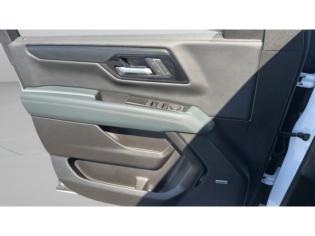 New 2026 GMC Yukon XL AT4 w/ AT4 Premium Package AWD/4WD image 11