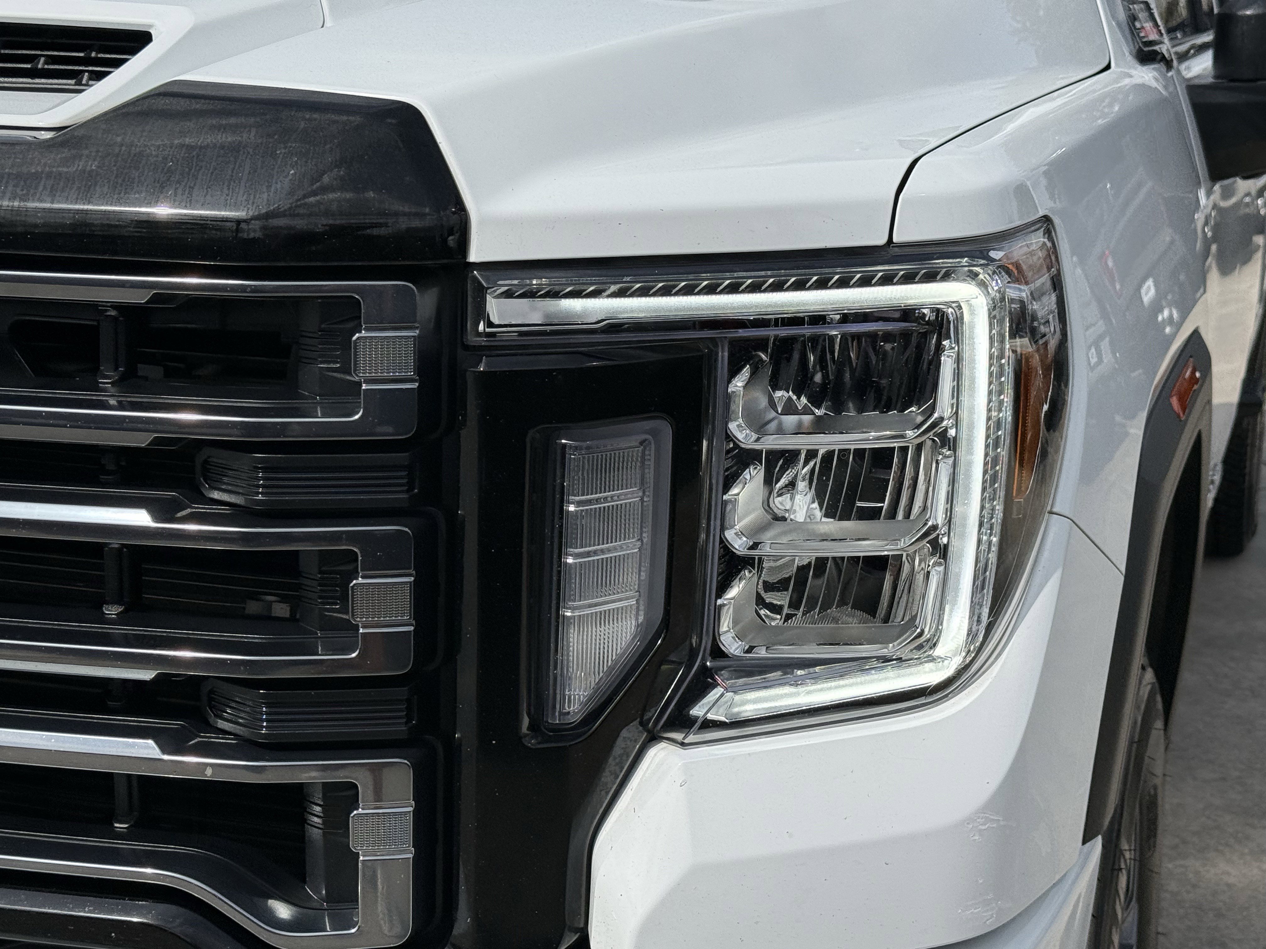 Used 2022 GMC Sierra 2500 AT4 w/ AT4 Preferred Package image 11