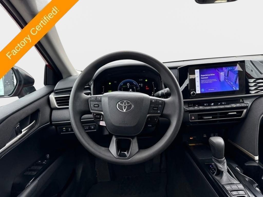 Used 2025 Toyota Camry LE image 23