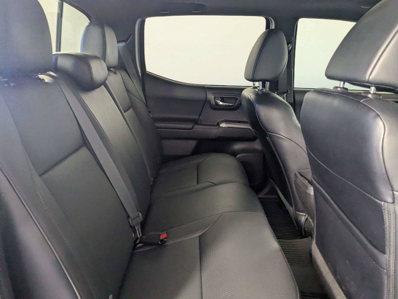 Certified 2022 Toyota Tacoma Limited AWD/4WD image 28