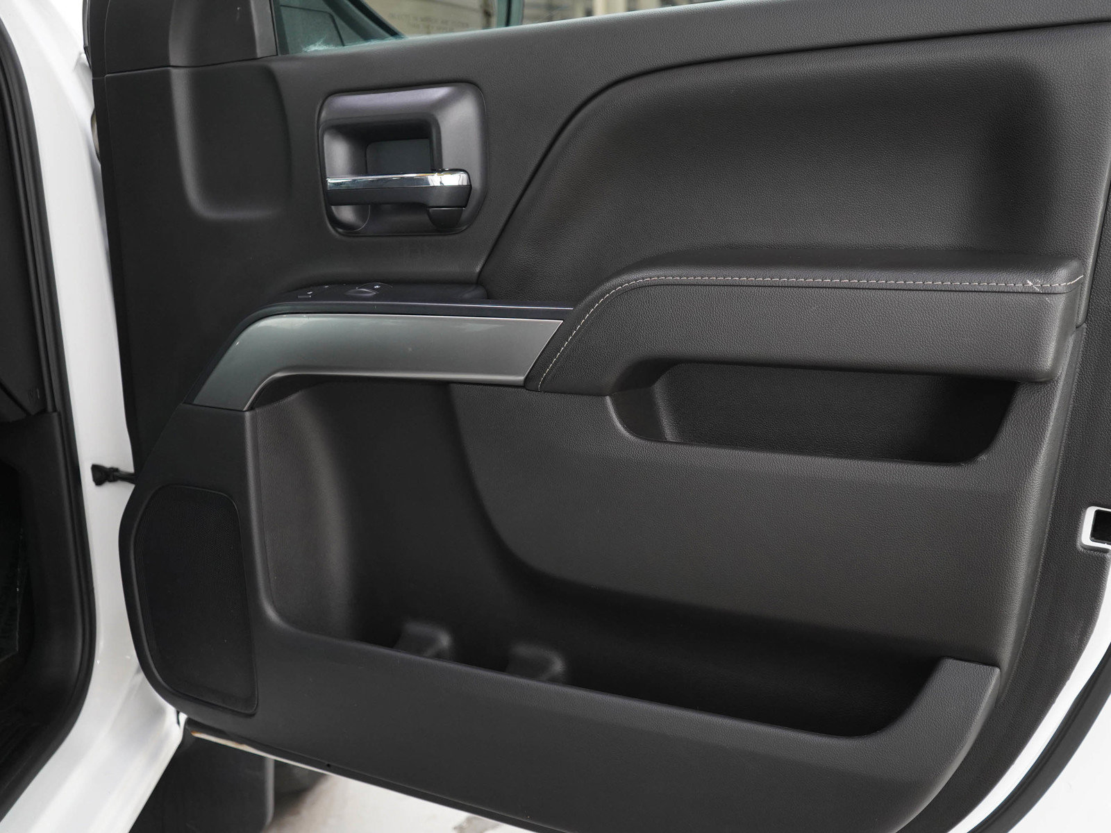Used 2015 Chevrolet Silverado 1500 LT w/ All Star Edition AWD/4WD image 9