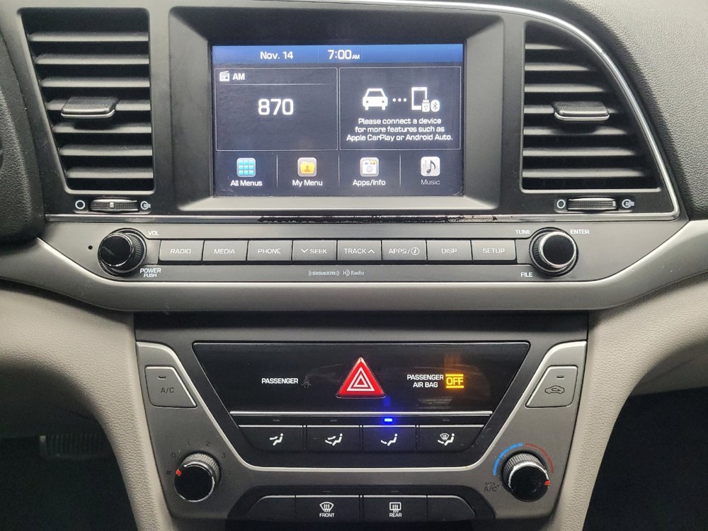 Used 2017 Hyundai Elantra SE image 25