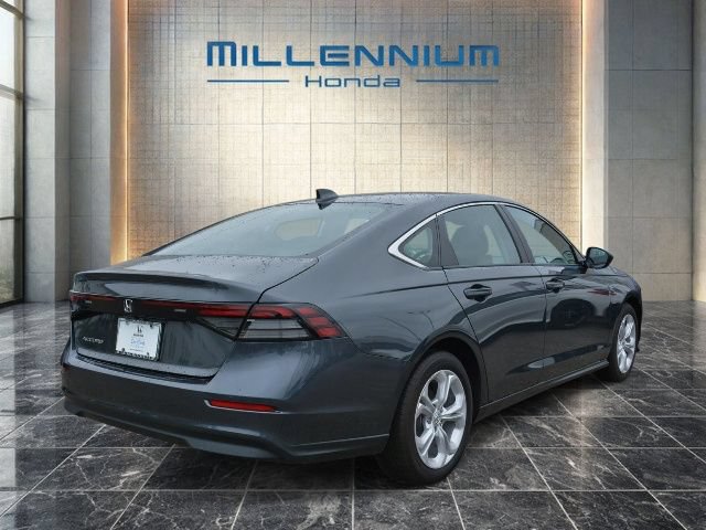 Used 2025 Honda Accord LX image 11