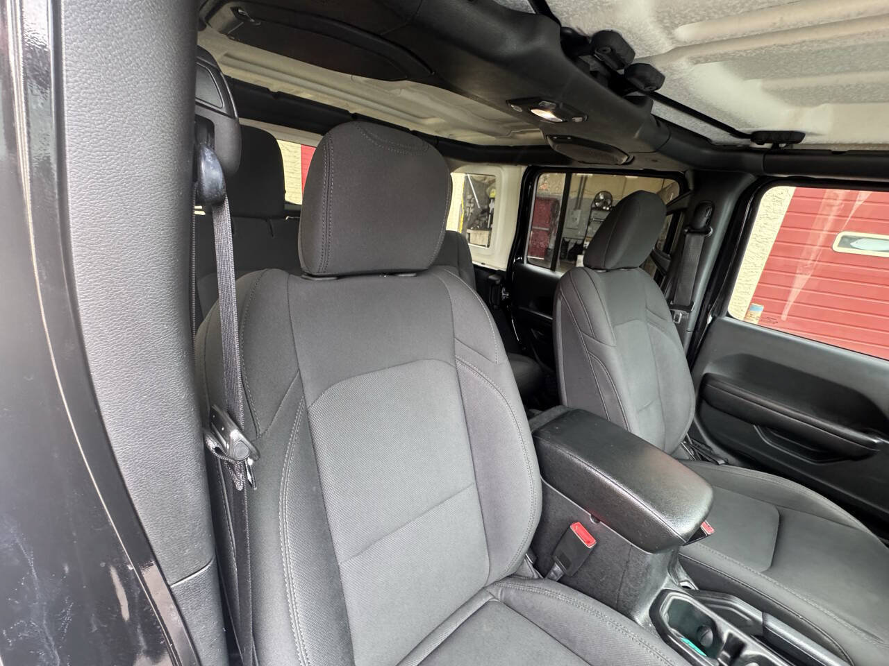 Used 2018 Jeep Wrangler Unlimited Sport S AWD/4WD image 27