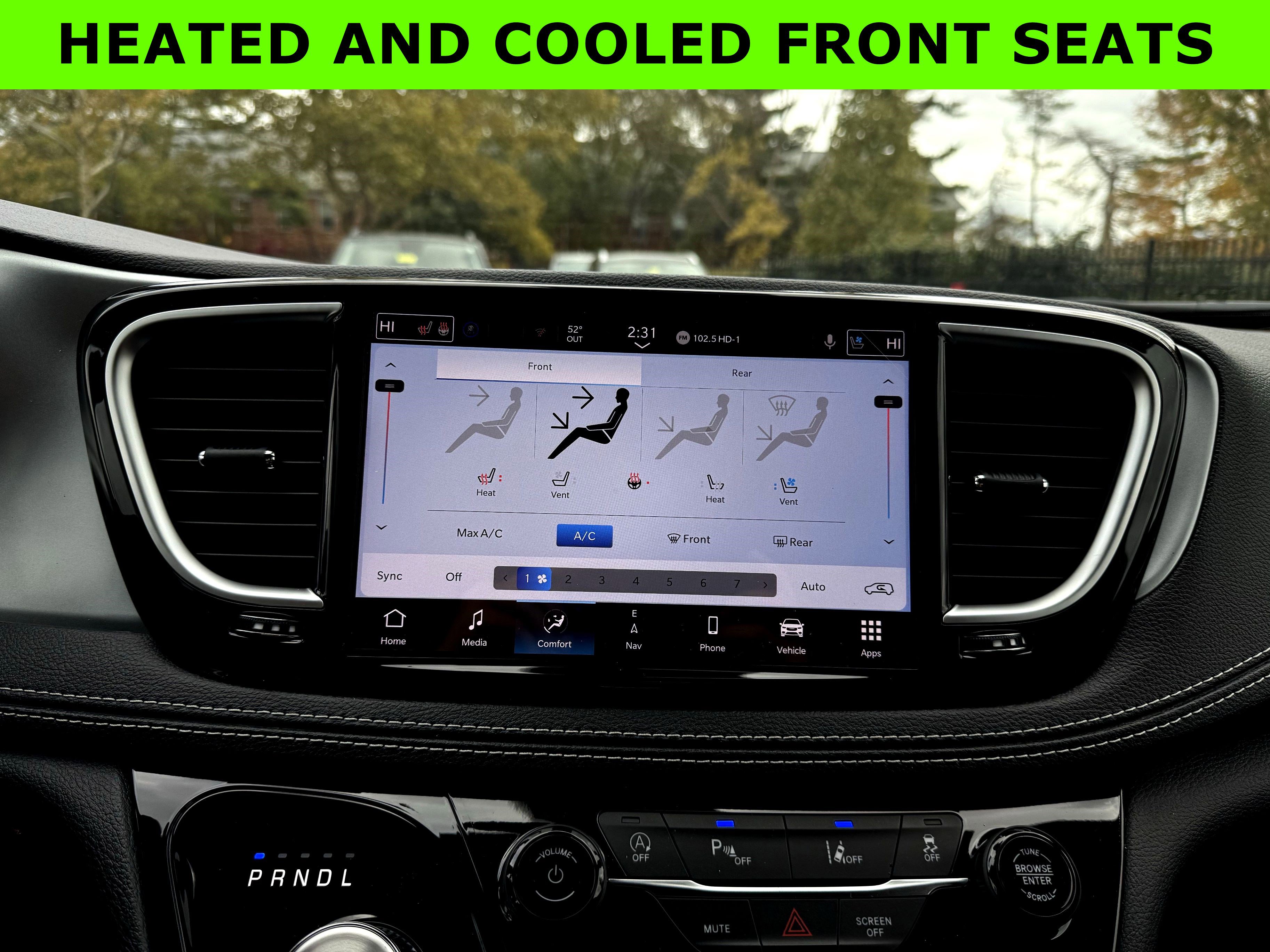 New 2026 Chrysler Pacifica Limited image 28