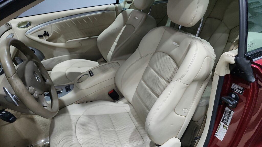 Used 2007 Mercedes-Benz CLK 63 AMG Cabriolet image 25