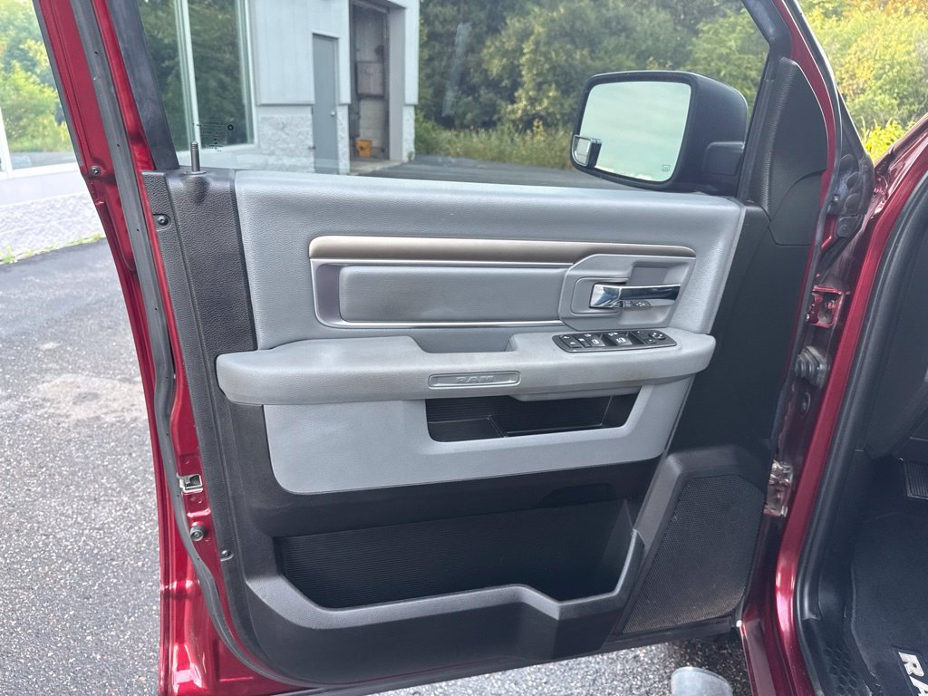 Used 2020 RAM 1500 Warlock RWD image 11