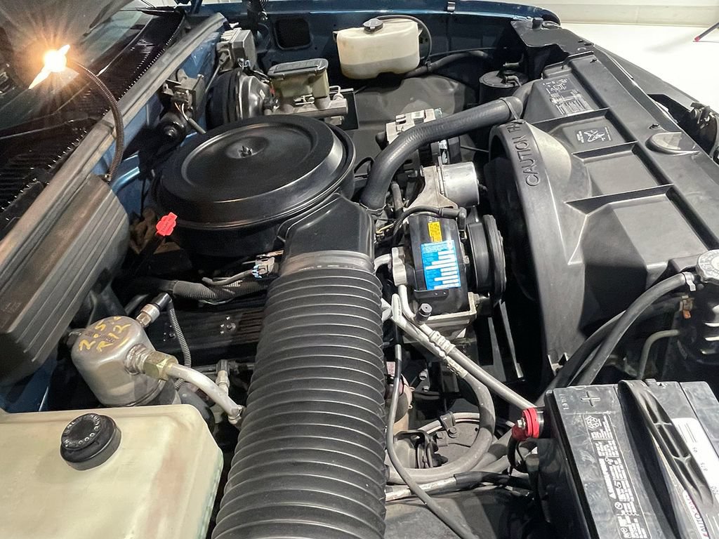 Used 1992 Chevrolet Silverado 1500 2WD Regular Cab image 24