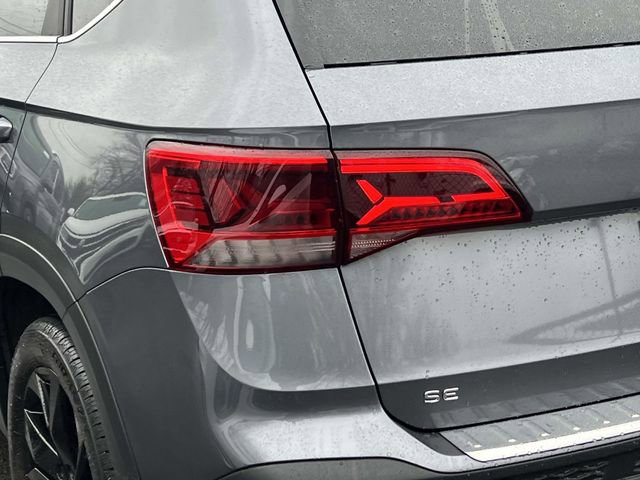 Certified 2022 Volkswagen Taos SE image 10