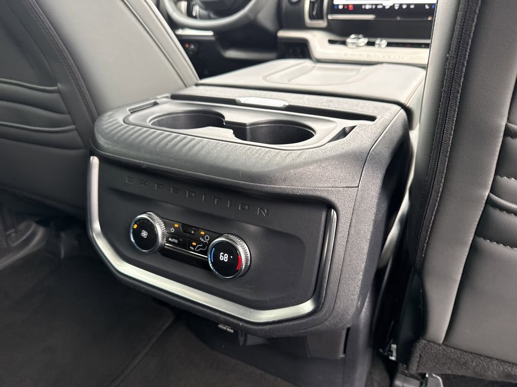 Used 2025 Ford Expedition Max Active image 16