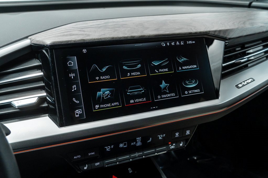 Used 2025 Audi Q4 e-tron Premium Plus w/ Premium Plus image 16