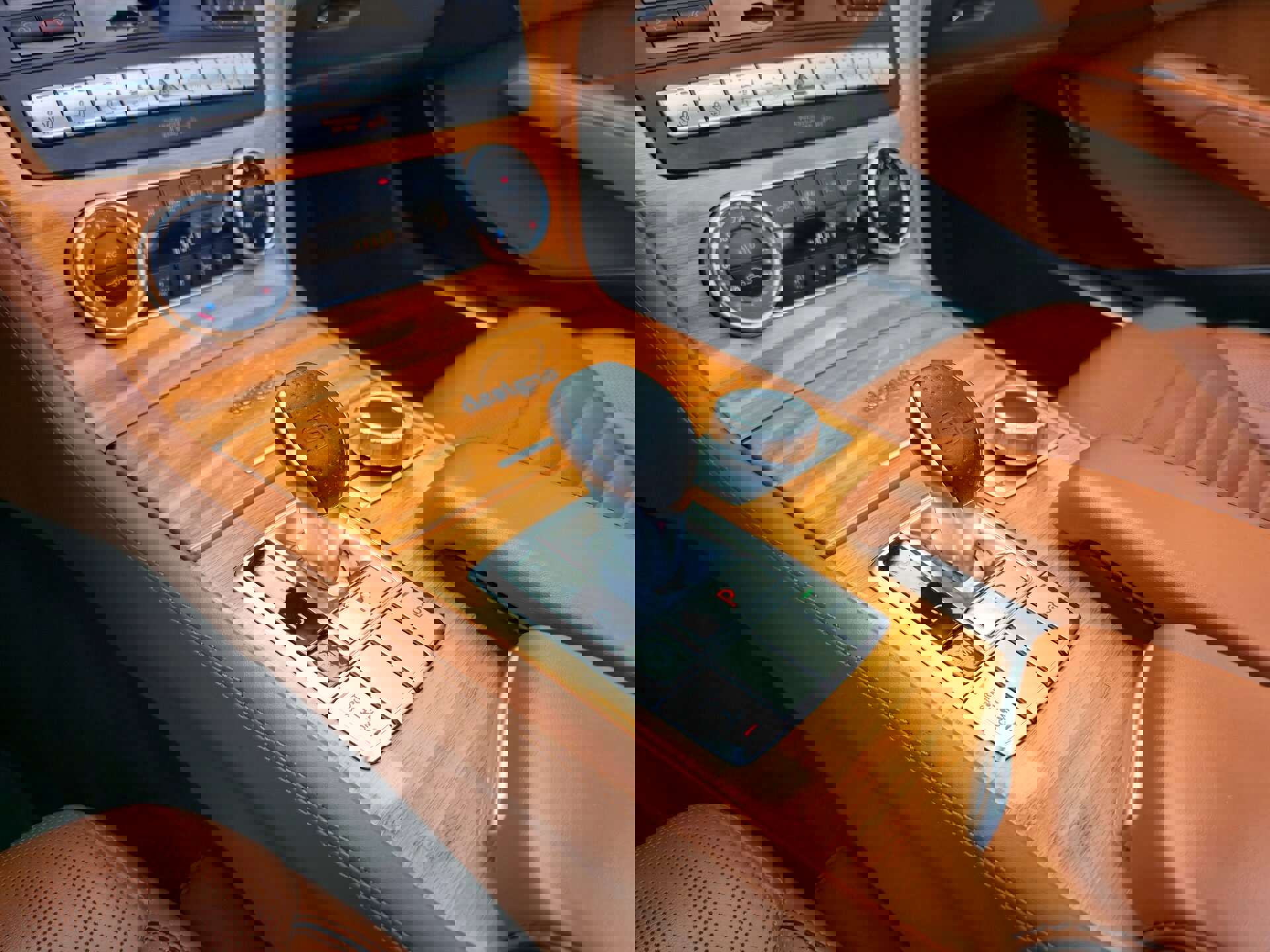 Used 2014 Mercedes-Benz SL 550 image 28