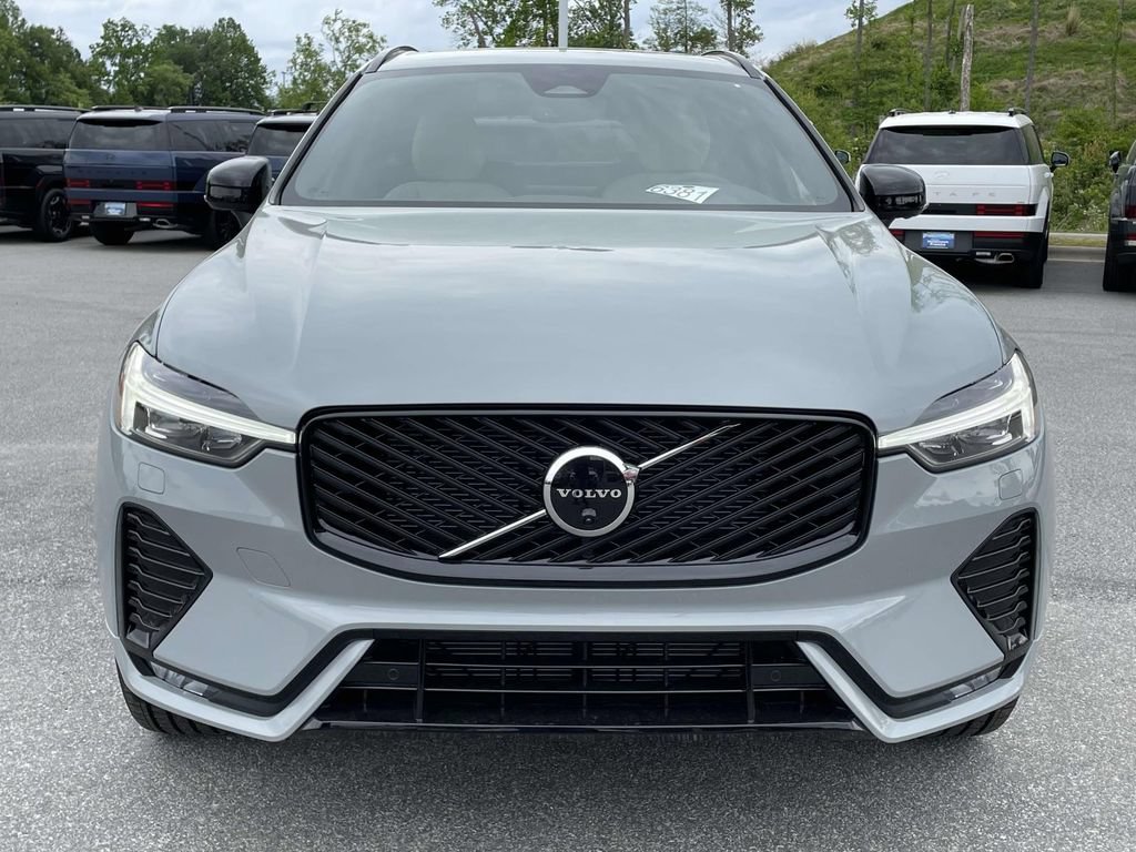 New 2026 Volvo XC60 B5 Plus w/ Protection Package Premier AWD/4WD image 22