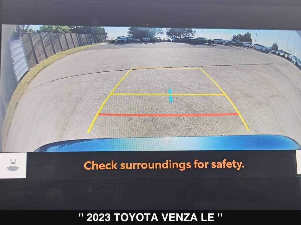 Used 2023 Toyota Venza LE AWD/4WD image 35