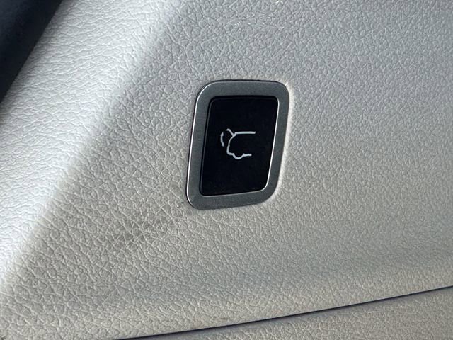 Used 2024 Chrysler Pacifica Limited image 33