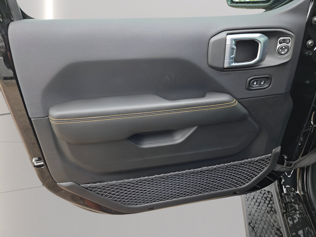 New 2027 Jeep Wrangler Unlimited Sahara AWD/4WD image 25