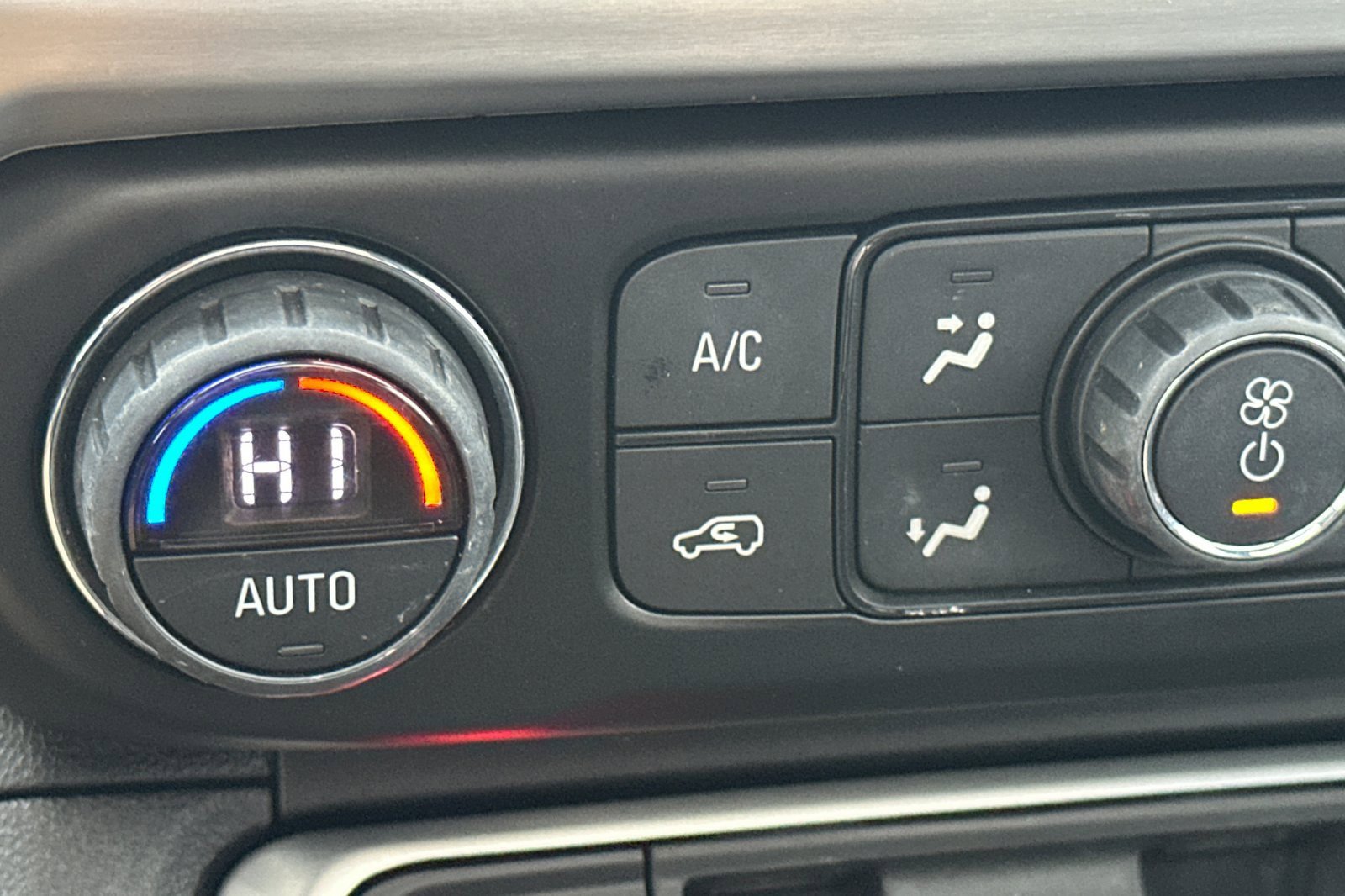 Used 2021 GMC Acadia SLT w/ Elevation Edition image 29