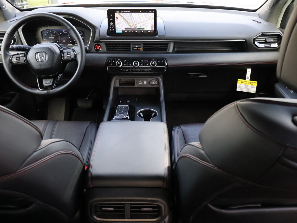 Certified 2025 Honda Pilot Black Edition image 14