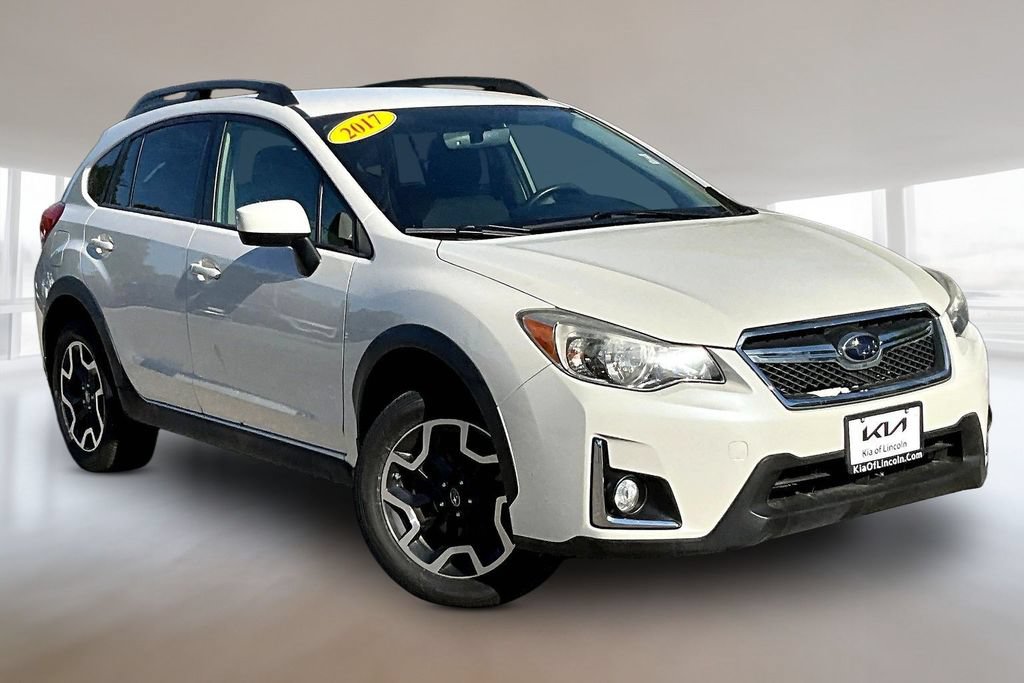 Used 2017 Subaru Crosstrek 2.0i Premium AWD/4WD image 3