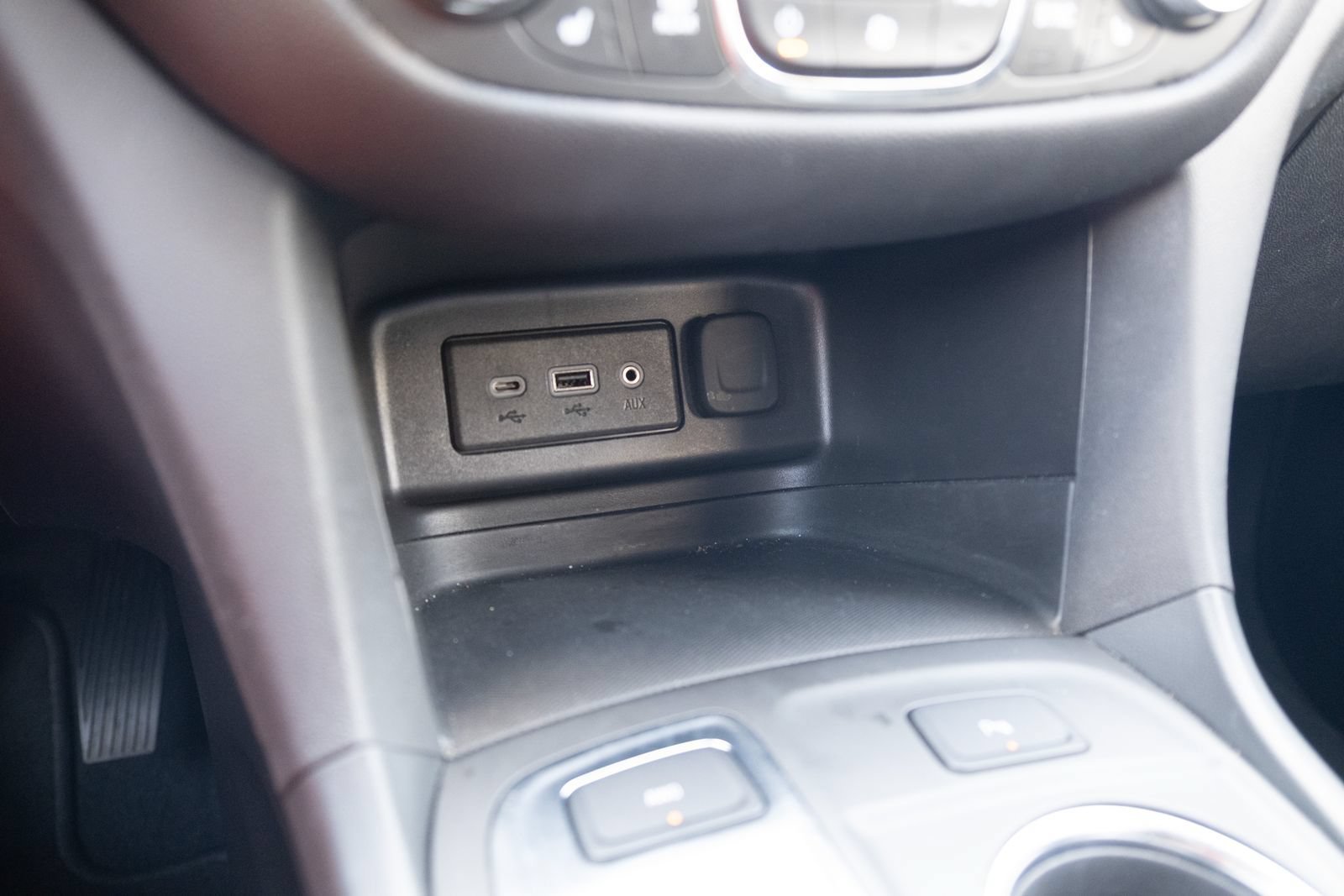 Used 2024 Chevrolet Equinox LT AWD/4WD image 5