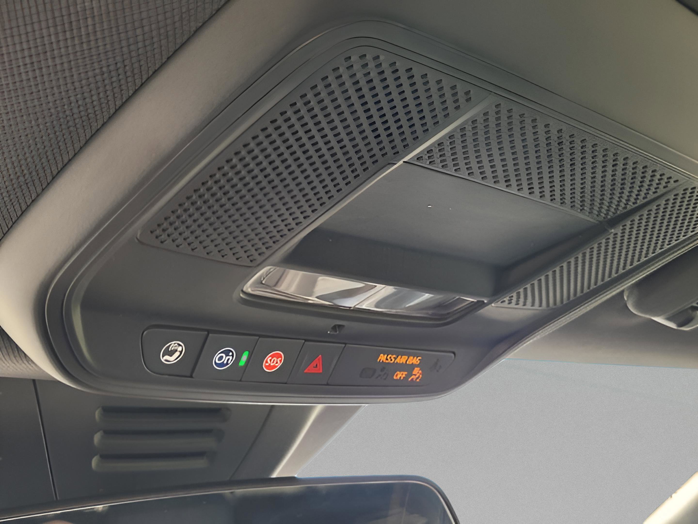 New 2026 Chevrolet Equinox EV RS image 13