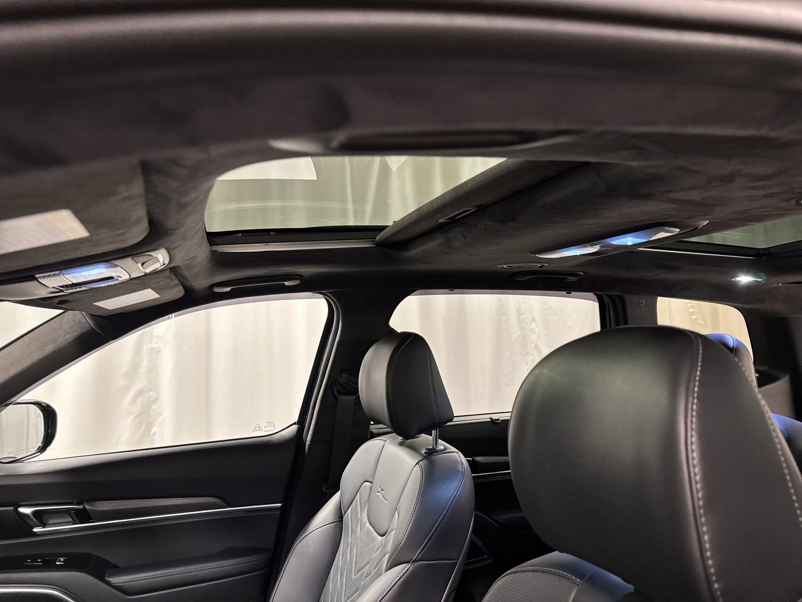 Certified 2025 Kia Telluride SX Prestige X-Line AWD/4WD image 26