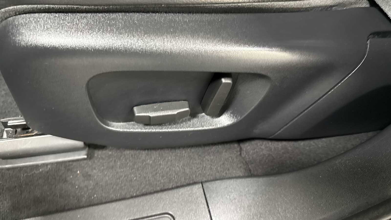 Used 2020 Land Rover Range Rover Evoque S image 14