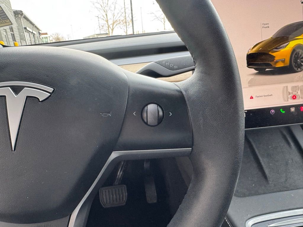 Used 2023 Tesla Model Y Long Range image 28