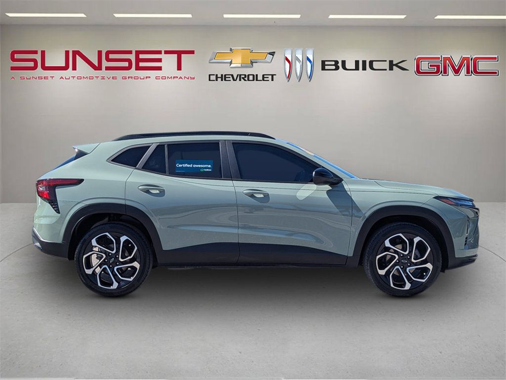 Certified 2024 Chevrolet Trax RS w/ Sunroof Package FWD image 8