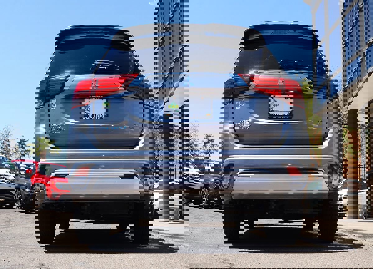 Used 2022 Mitsubishi Outlander SEL image 12