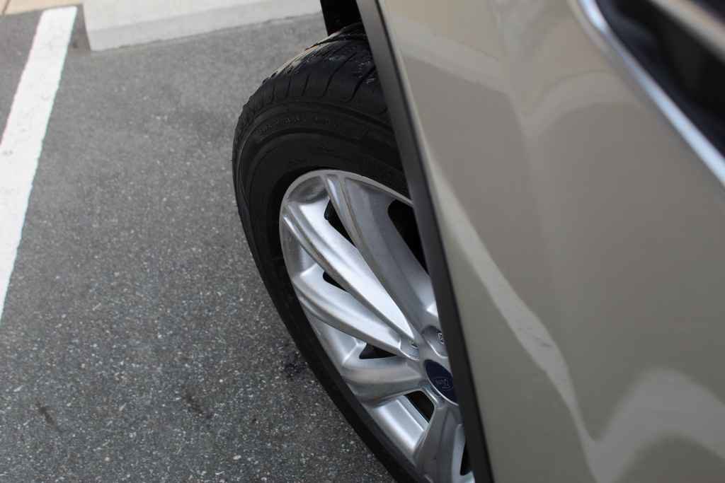 Used 2017 Ford Escape Titanium FWD image 34