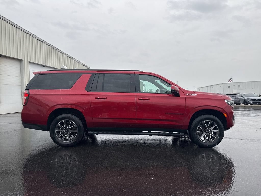 Used 2022 Chevrolet Suburban Z71 w/ Luxury Package AWD/4WD image 8