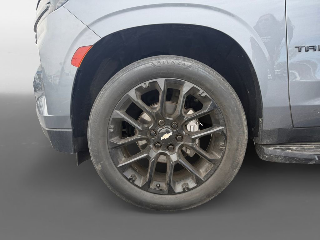 Used 2022 Chevrolet Tahoe RST w/ Luxury Package AWD/4WD image 16