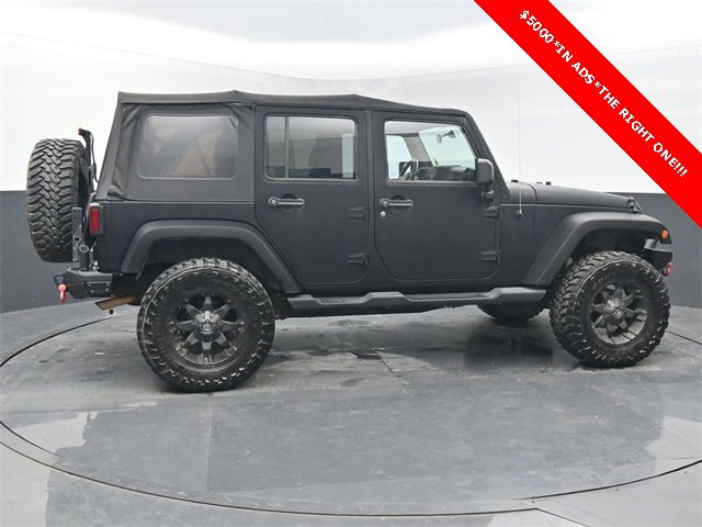 Used 2012 Jeep Wrangler Unlimited Sahara image 6
