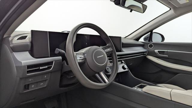 Used 2025 Hyundai Sonata SEL FWD image 23