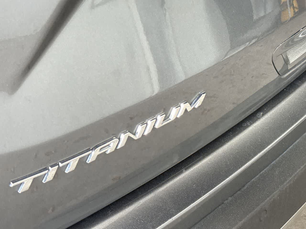 Used 2024 Ford Edge Titanium AWD/4WD image 10