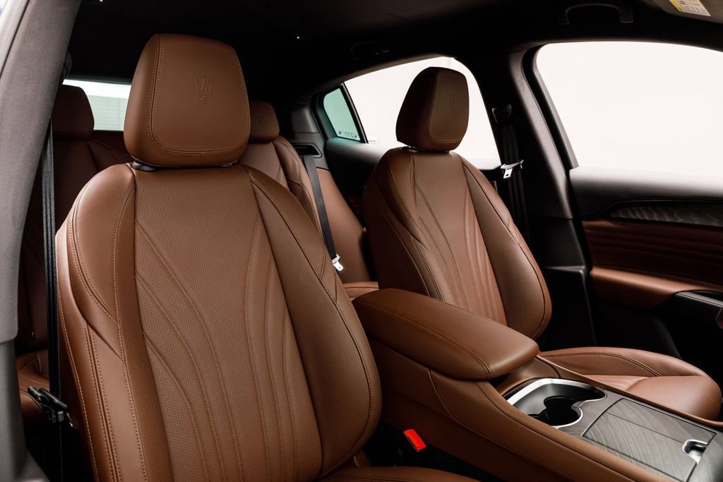 New 2026 Maserati Grecale Modena image 11