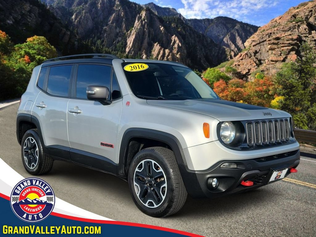 Used 2016 Jeep Renegade Trailhawk w/ Premium Trailhawk Package