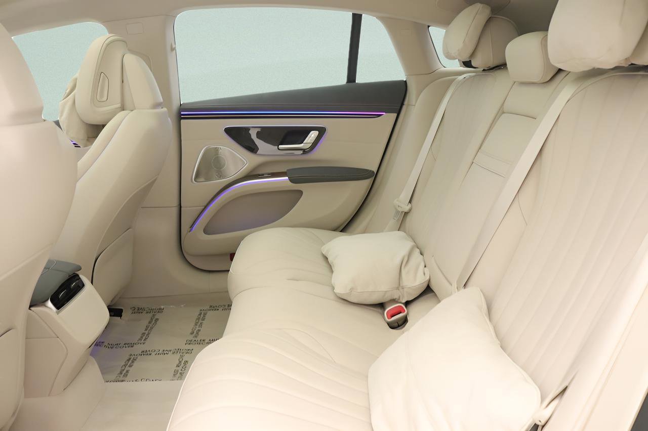 Certified 2023 Mercedes-Benz EQS 580 4MATIC Sedan image 31