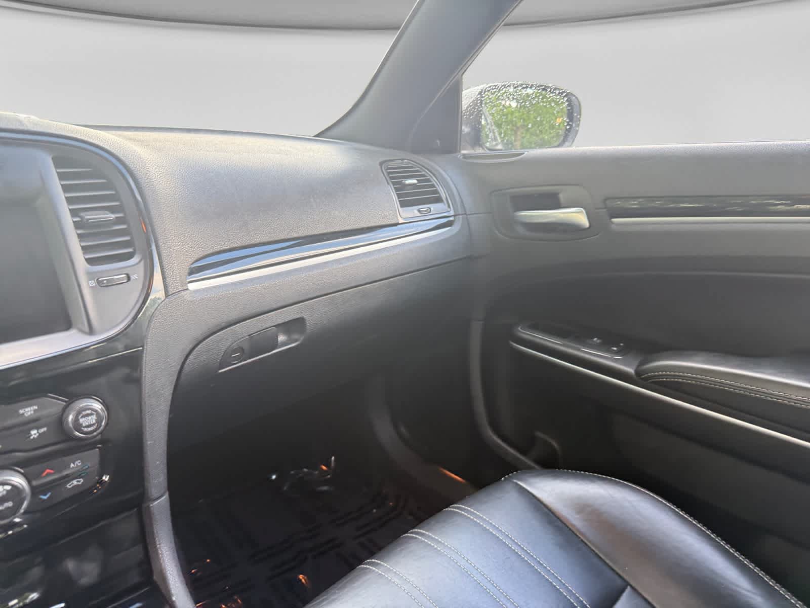 Used 2022 Chrysler 300 S RWD image 19