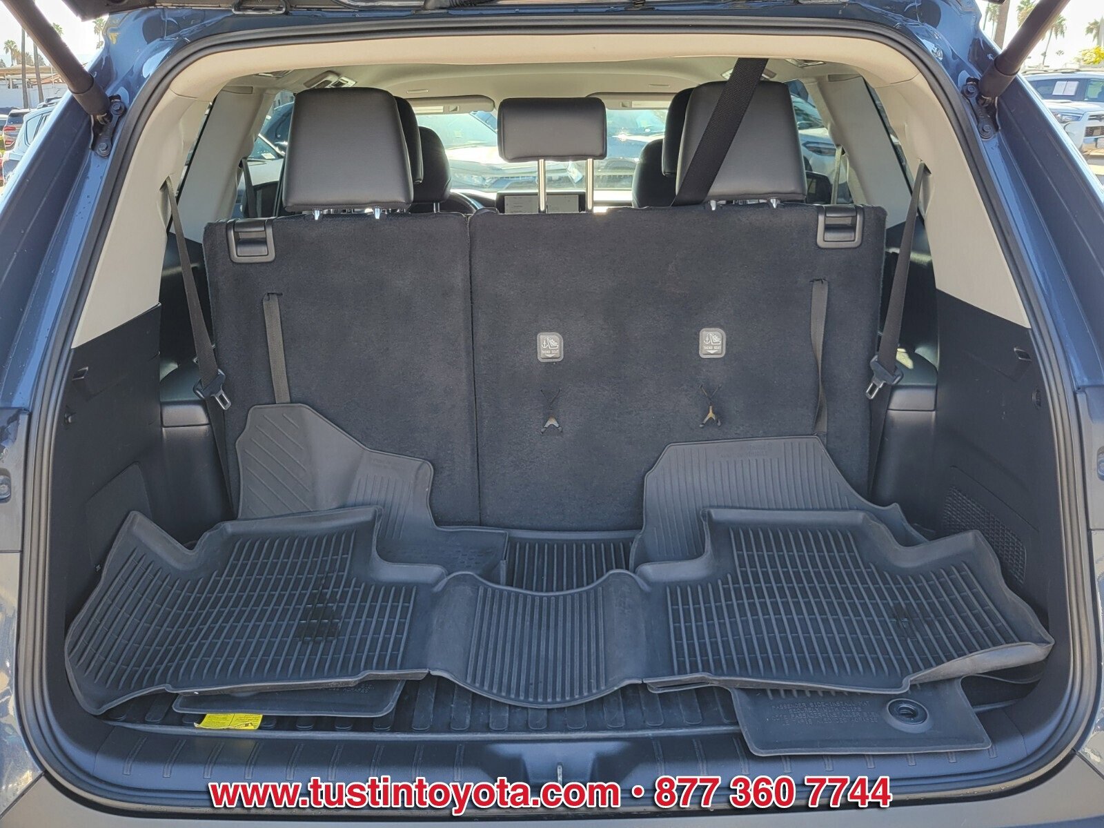 Used 2024 Toyota Grand Highlander Limited image 8