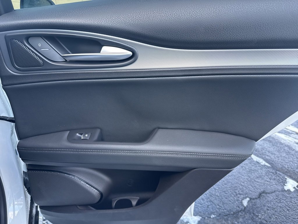 New 2025 Alfa Romeo Stelvio Sprint image 20