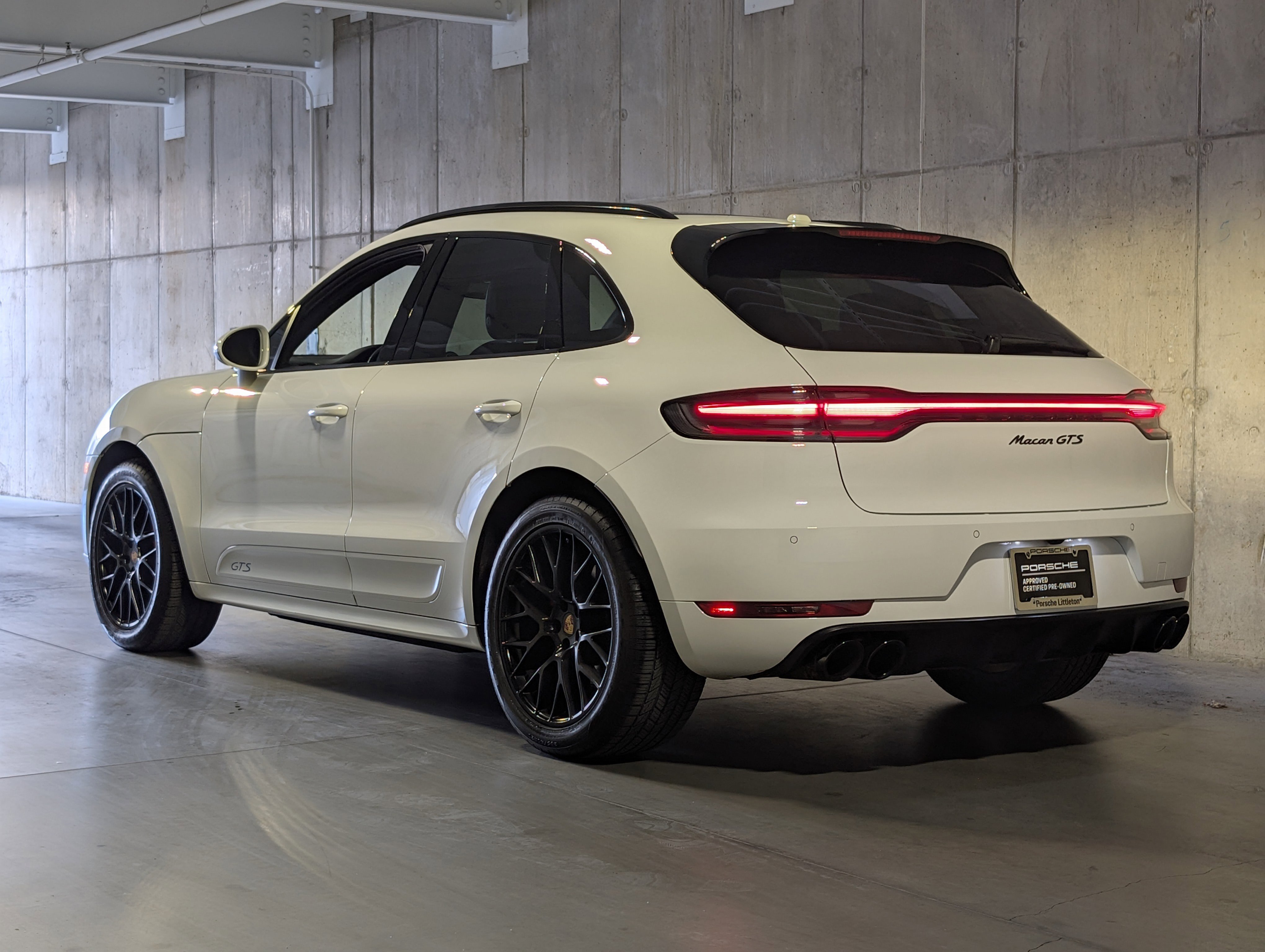 Certified 2020 Porsche Macan GTS image 3