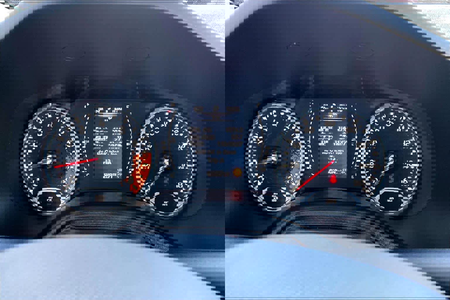 Used 2016 Jeep Renegade Latitude image 26