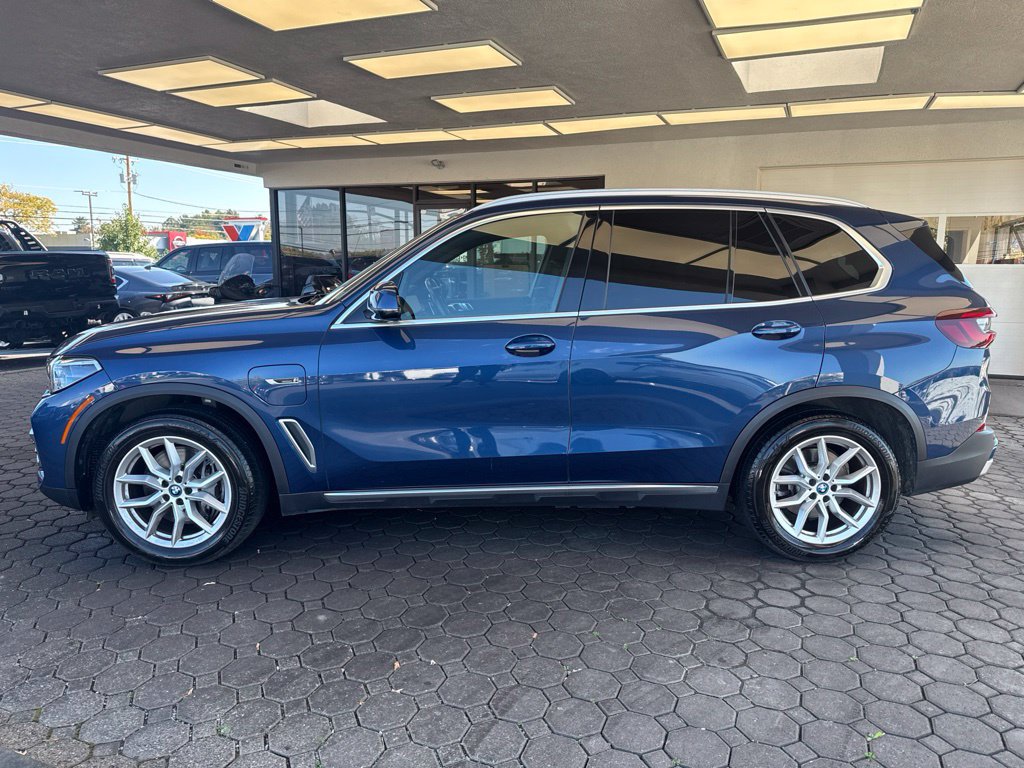 Used 2023 BMW X5 xDrive45e w/ Executive Package AWD/4WD image 9