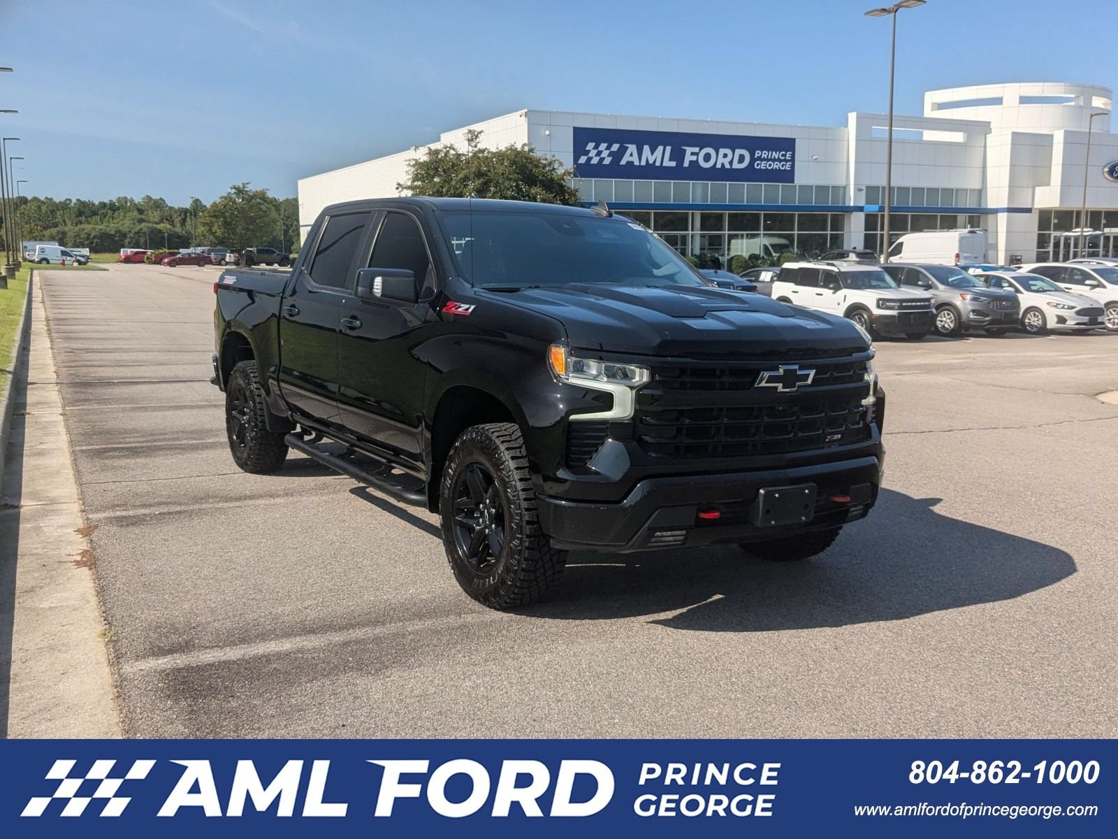 Used 2022 Chevrolet Silverado 1500 LT Trail Boss w/ Convenience Package II AWD/4WD image 1