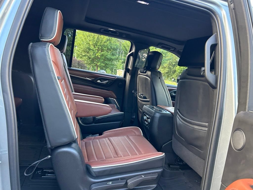 Used 2023 GMC Yukon XL Denali Ultimate AWD/4WD image 53