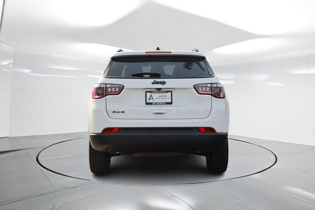 New 2026 Jeep Compass Latitude image 3