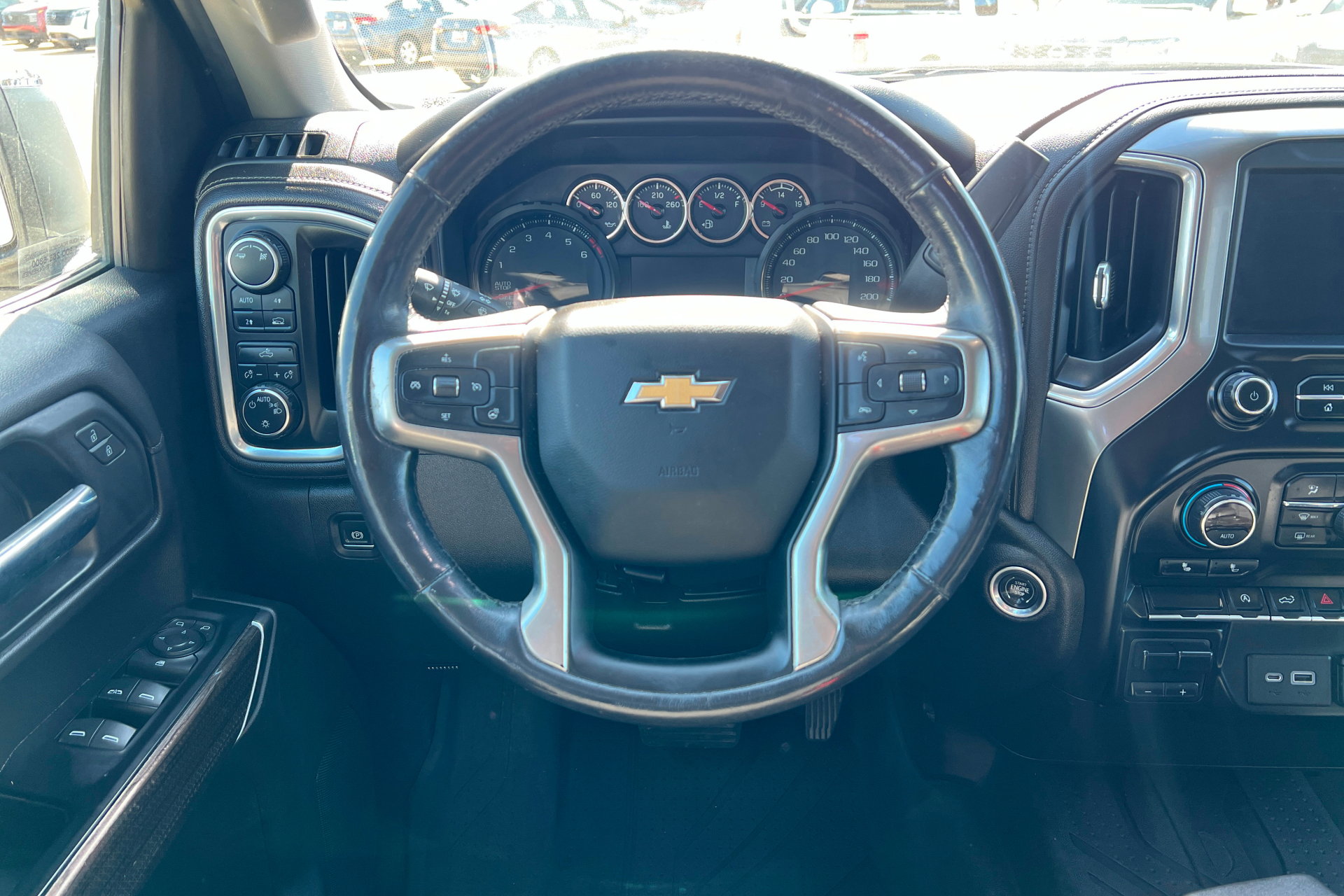 Used 2019 Chevrolet Silverado 1500 LT w/ True North Edition AWD/4WD image 13