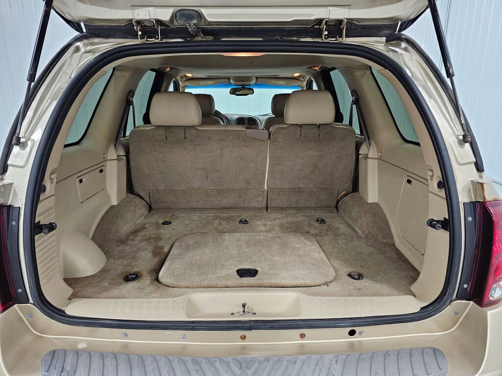 Used 2004 Buick Rainier CXL image 14